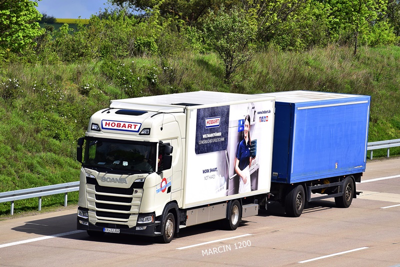 _DSC1753 HOBART-crop-SCANIA S450.JPG