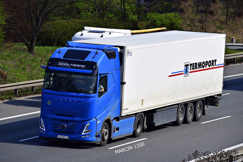 _DSC3475-crop-BONI-TRANS-VOLVO FH AERO.JPG