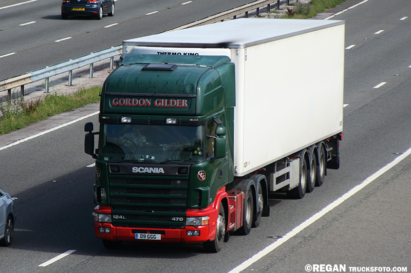 Scania 124L 470 - Gordon Gilder.jpg