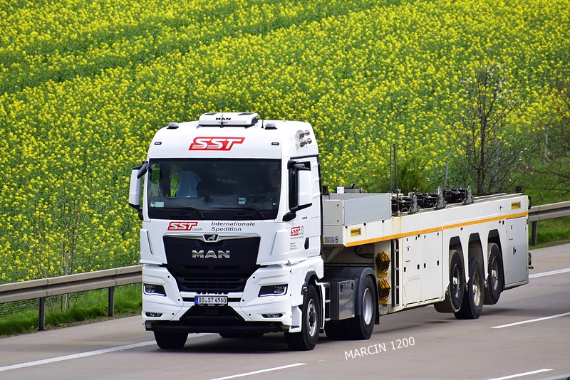 _DSC1734 SST-crop-MAN TGX II.JPG