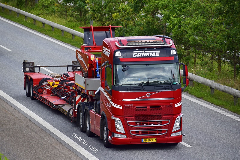_DSC4465 GRIMME-crop-VOLVO FH IV.JPG