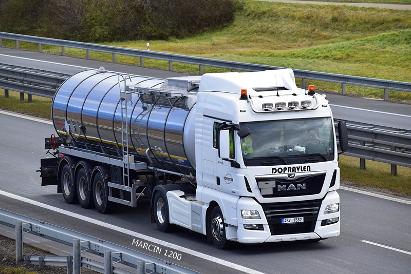 _DSC0174 DOPRAVLEN-crop-MAN TGX.JPG