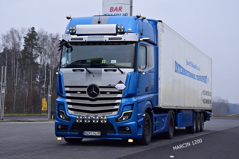 _DSC1863 JOZEF TUHARSKY-crop-Actros L Edition 3.JPG
