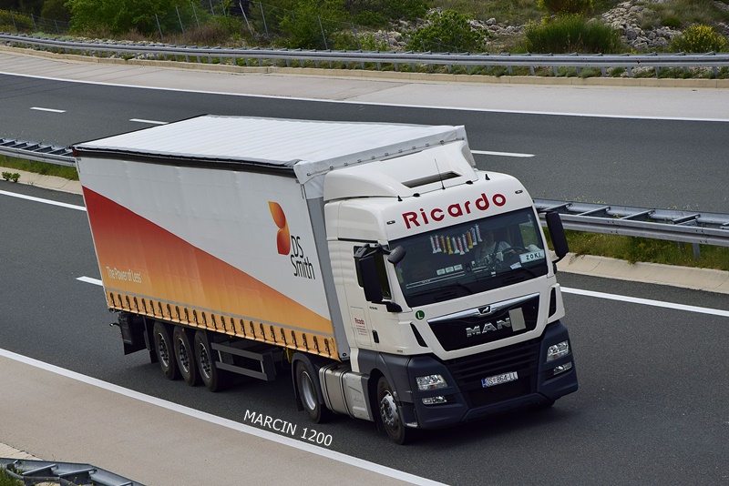 _DSC3663-crop-RICARDO-MAN TGX.JPG