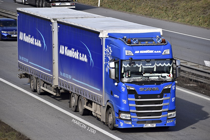 _DSC2152 AD KONICEK-crop-SCANIA R450.JPG