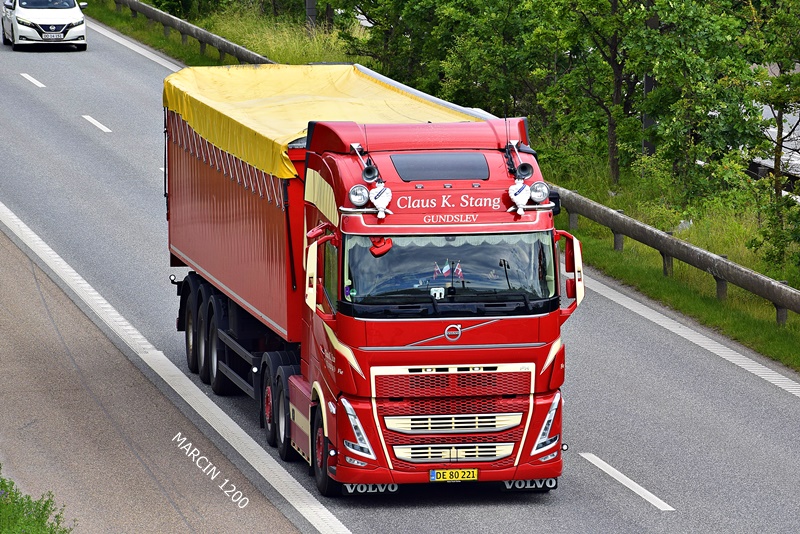 _DSC4924 CLAUS K.STANG-crop-VOLVO FH V.JPG