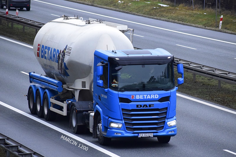 _DSC0937 BETARD-crop-DAF XF.JPG
