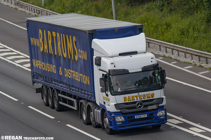 Mercedes-Benz Actros Bartrums.jpg