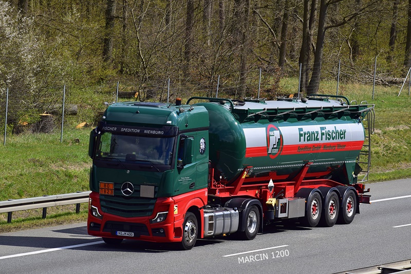 _DSC3531 FRANZ FISCHER-crop-Mercedes-Benz ActrosL MP5.JPG