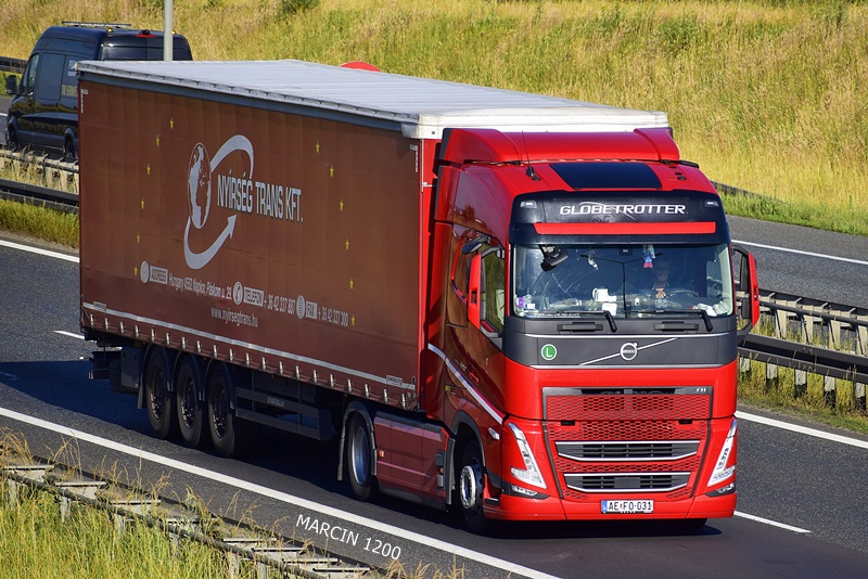 _DSC00011 (1021)-crop-Nyírség Trans Kft.-VOLVO FHV.JPG