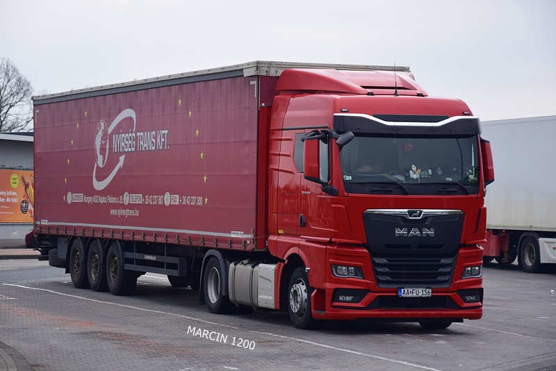 _DSC3466 NYIRSEG TRANS KFT-crop-MAN TGX II.JPG