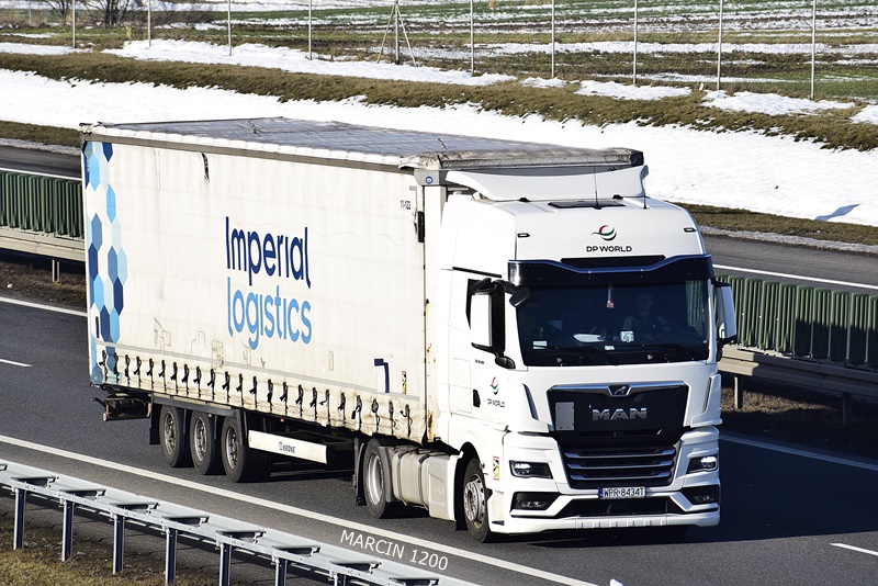 _DSC0985 DP WORLD-crop-MAN TGXII.JPG