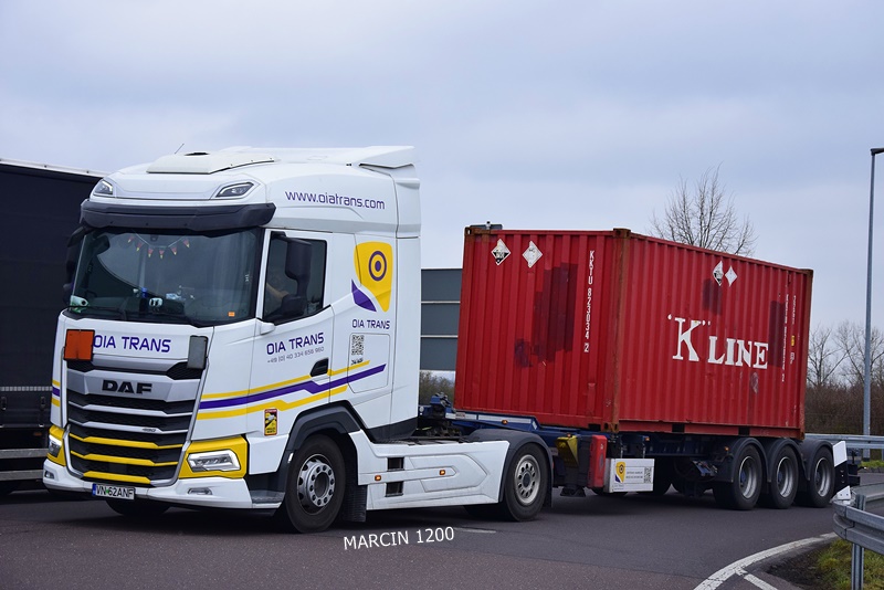 _DSC1299 Oia Trans-crop-DAF XG.JPG