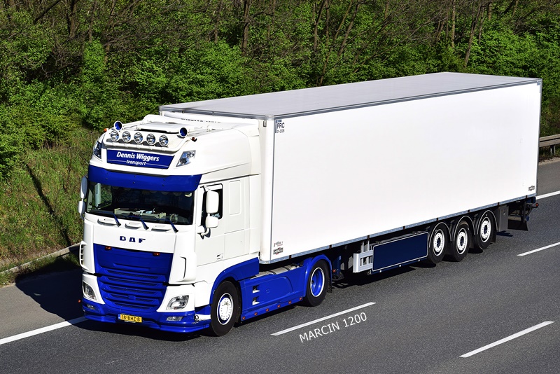 _DSC3777 DENNIS WIGGERS-crop-DAF XF 106 II.JPG