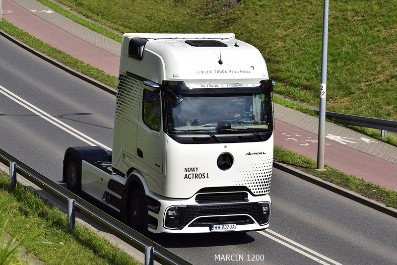 _DSC3730 Mercedes-Benz Actros ProCabin-crop---.JPG