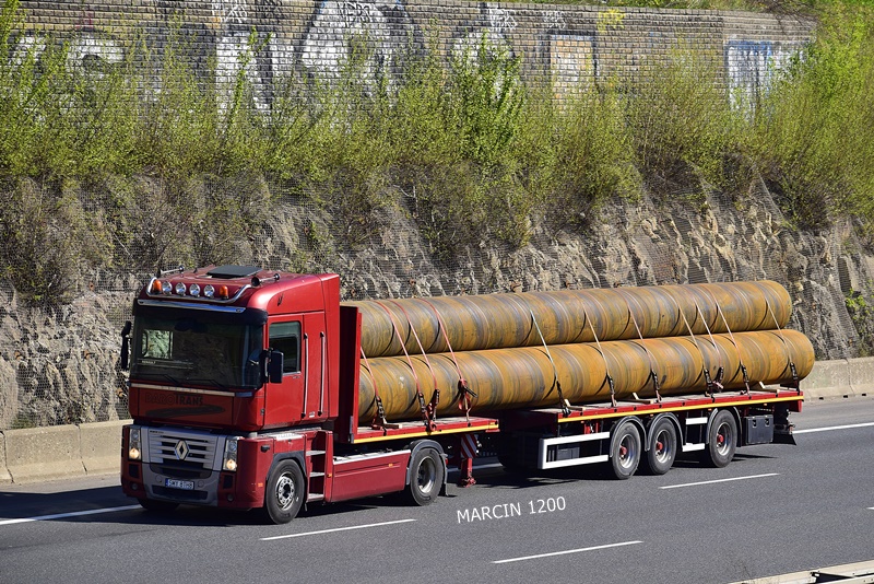 _DSC3684 DARO TRANS-crop-RENAULT MAGNUM.JPG