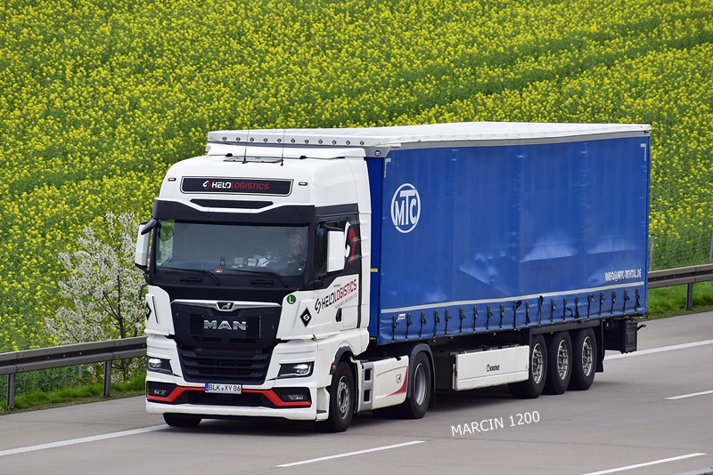 _DSC1609 HELO LOGISTICS-crop-MAN TGX II.JPG