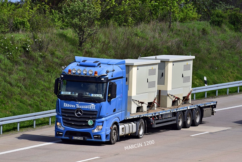 _DSC1759 HAMPEL TRANSPORTE-crop-Mercedes-Benz Actros MP4.JPG