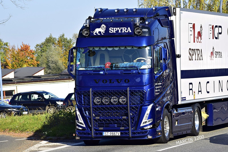 _DSC00011 (2345)-crop-SPYRA-VOLVO FH V.JPG