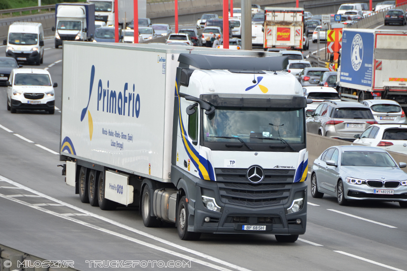 Mercedes Benz Actros MP4_Primafrio_5515.JPG