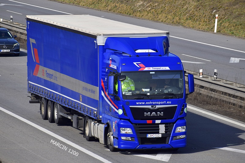 _DSC2258 OS TRANSPORT-crop-MAN TGX.JPG