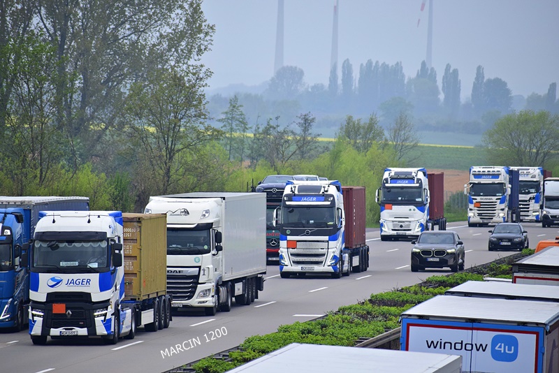 _DSC3915 JAGER-crop-RENAULT RANGE-T EVO.JPG