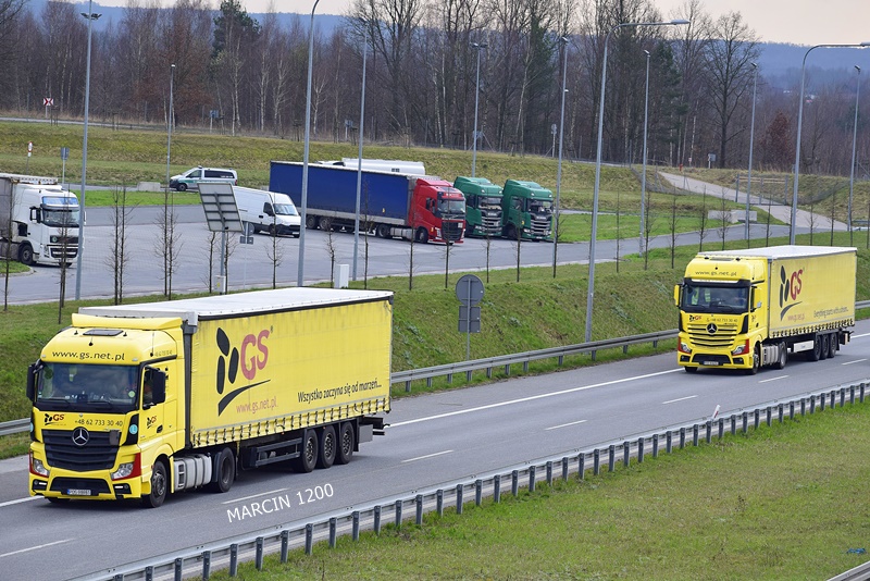 _DSC00011 (271)-crop-GS-Mercedes-Benz Actros MP4.JPG