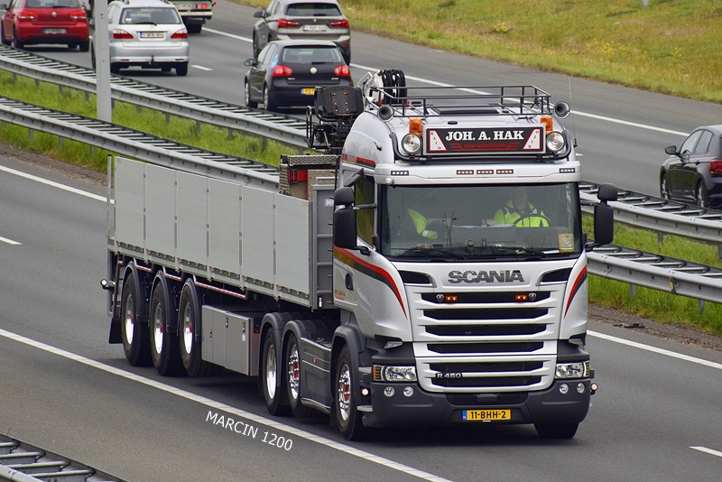 _DSC4230 JOH. A. HAK-crop-SCANIA R450.JPG