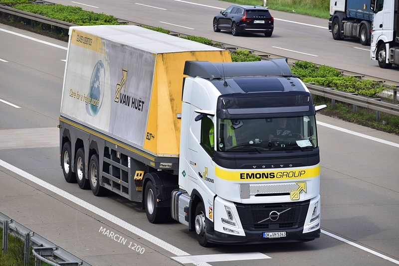 _DSC4532 EMONS-crop-VOLVO FH AERO.JPG