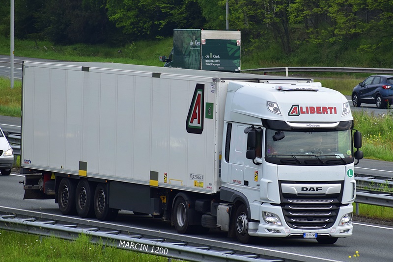 _DSC3805 ALIBERTI-crop-DAF XF 106 II.JPG