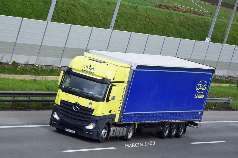 _DSC2970-crop-J&S SPEED-Mercedes-Benz Actros MP4.JPG