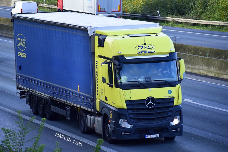_DSC7709 J&S SPEED-crop-Mercedes-Benz Actros MP4.JPG