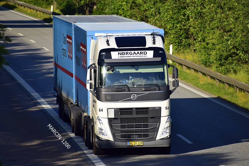 _DSC5003 NORGAARD-crop-VOLVO FHV-25,25m.JPG