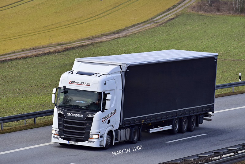_DSC9502 ZIOMEK-TRANS-crop-SCANIA R450 NG.JPG