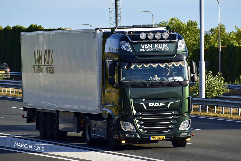 _DSC8030 VAN KUIK-crop-DAF XF 106 II.JPG