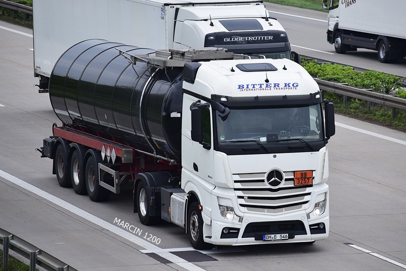 _DSC3848 BITTER KG-crop-Mercedes-Benz Actros MP4.JPG
