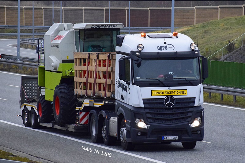 _DSC0006-crop-AGROPARK-ACTROS MPIV.JPG