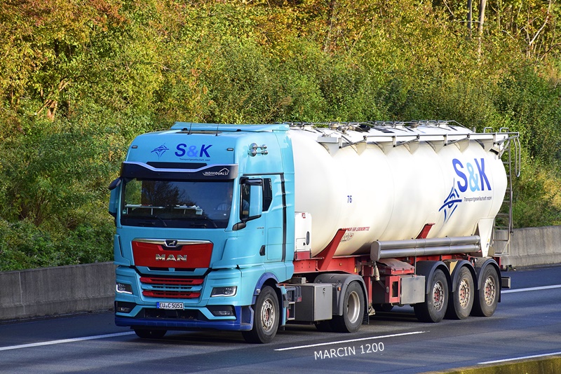 _DSC7579 S&K-crop-MAN TGX II.JPG