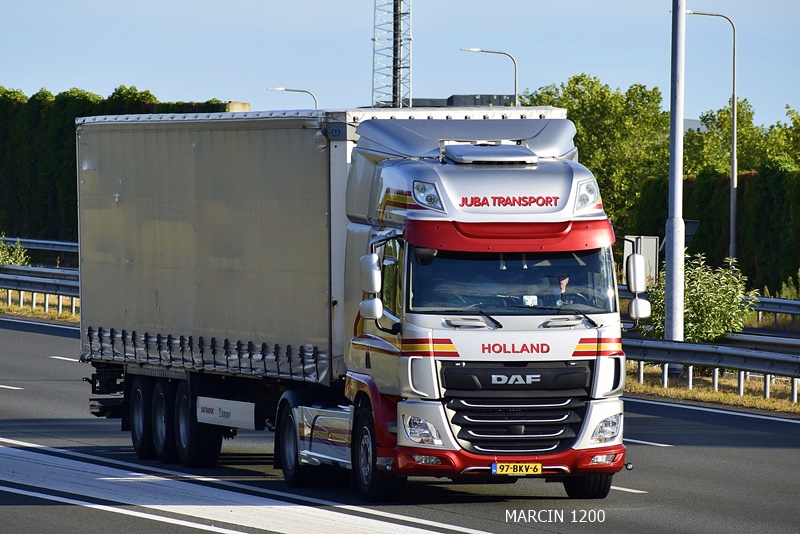 _DSC8026 JUBA TRANSPORT-crop-DAF CF.JPG