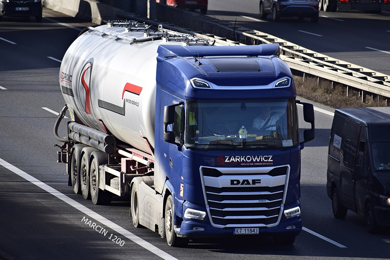 _DSC1198 SZARKOWICZ-crop-DAF XG.JPG