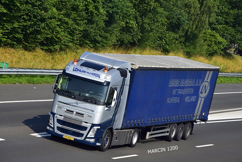 _DSC4944-crop-LOHUIS Nijverdal-VOLVO FH IV.JPG