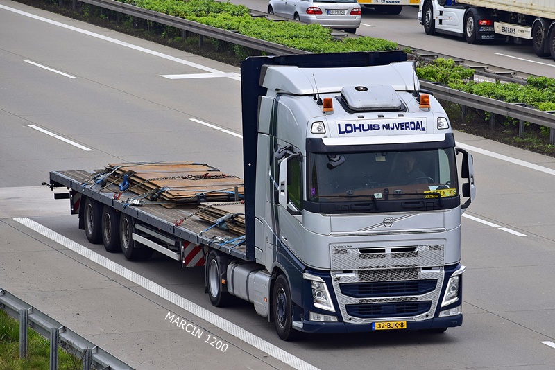 _DSC4172 LOHUIS NIJVERDAL-crop-VOLVO FHIV.JPG
