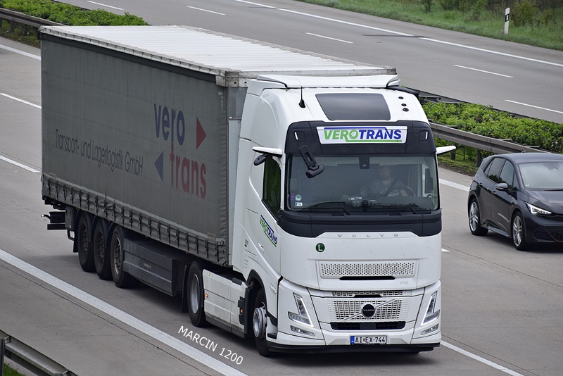 _DSC3870 VERO TRANS-crop-VOLVO FH AERO.JPG