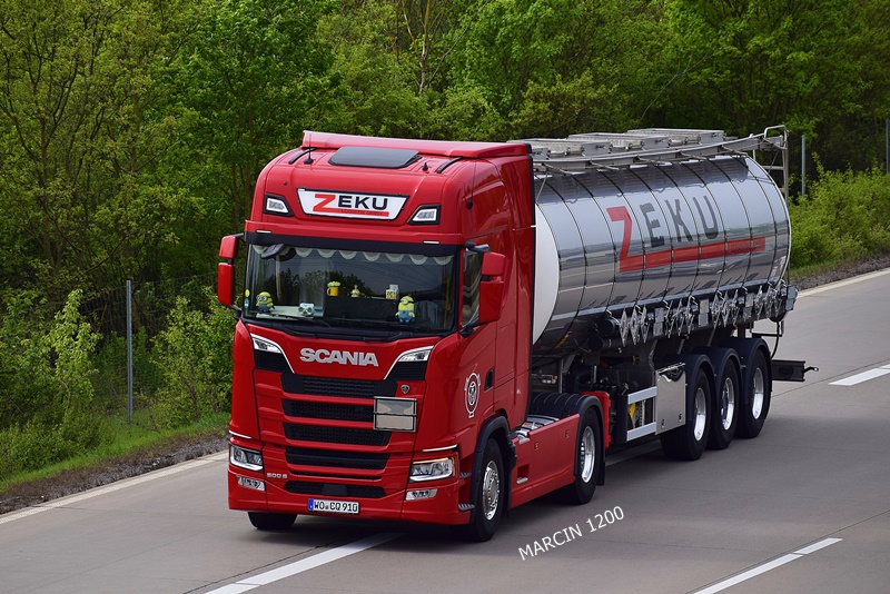 _DSC5730 ZEKU-crop-SCANIA S500.JPG