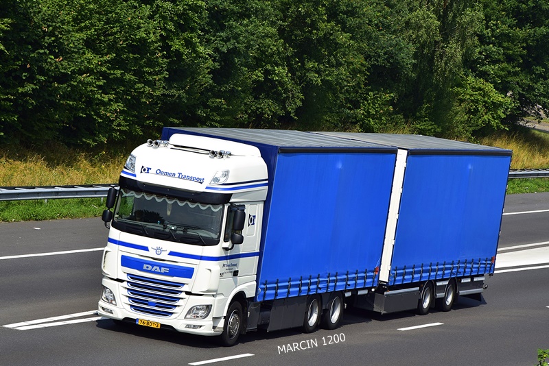 _DSC5141-crop-OOMEN TRANSPORT-DAF XF 106.JPG