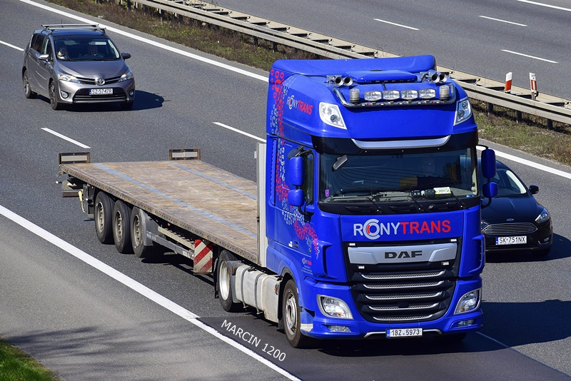 _DSC3688 RONY TRANS-crop-DAF XF 106 II.JPG