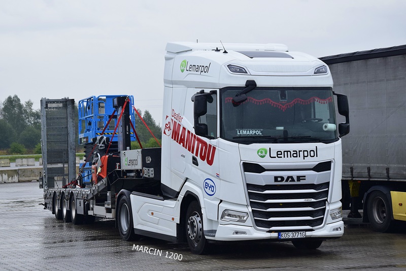 _DSC00011 (2088)-crop-LEMARPOL-Manitou-DAF XG.JPG