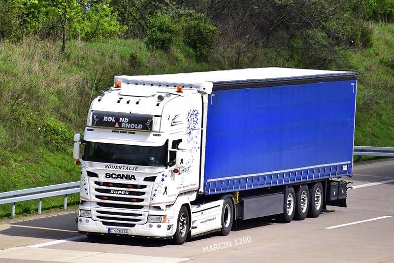 _DSC1752 ROLAND ARNOLD-crop-SCANIA R TOPLINE.JPG