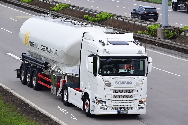 _DSC5328 SAALE MUHLE-crop-SCANIA R450 NG.JPG