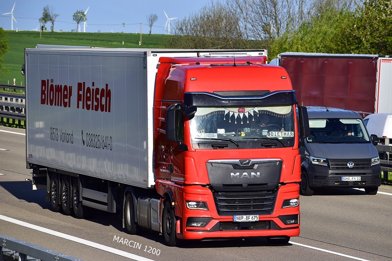 _DSC2397 BLOMER FLEISCH-crop-MAN TGX II.JPG